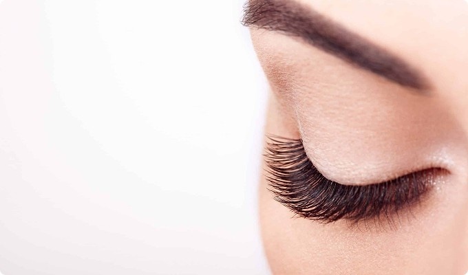 mini fill wet look classic lash extensions oakville